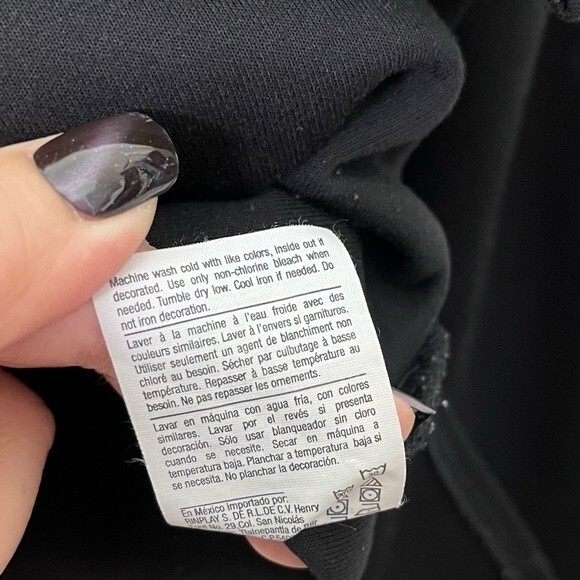 Welcome to my closet!This item has sold. - Picture 10 of 11